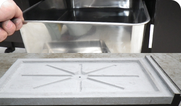 汚汁受け付台車